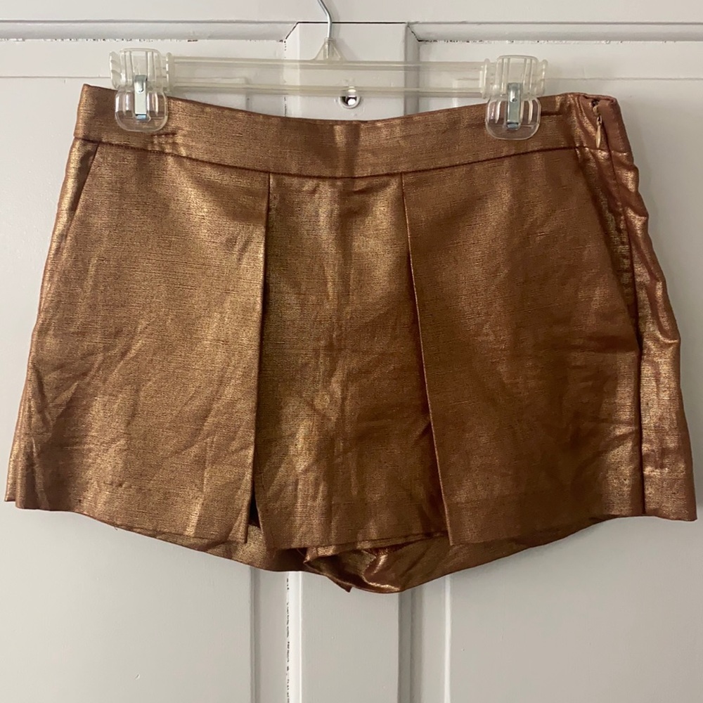 JCrew gold, metallic skort! Not typical JCrew!